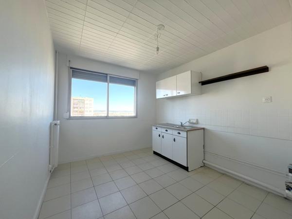 Appartement à vendre |                                       Bron |                                        3 pièces  |  74 m²