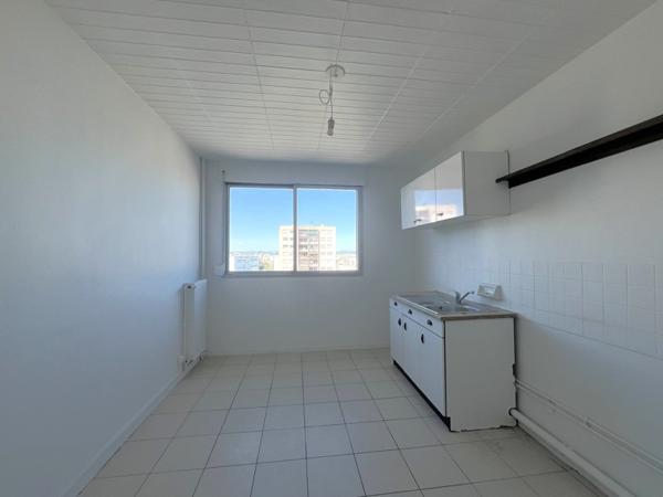 Appartement à vendre |                                       Bron |                                        3 pièces  |  74 m²