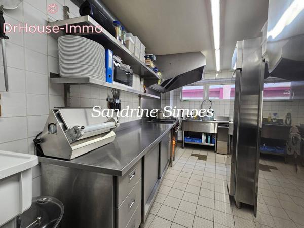 Commerce à vendre 3 pièces de 165 m²