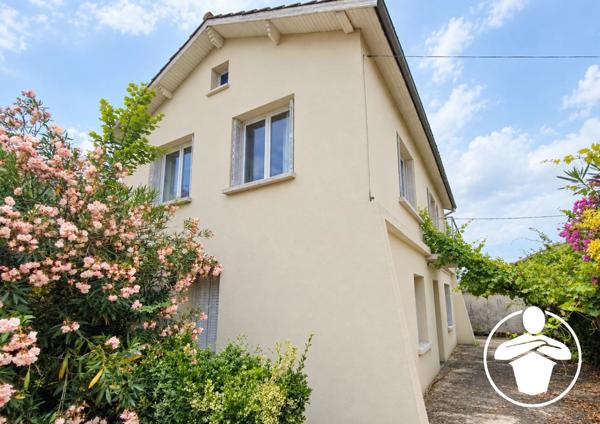 Vente                                                      Maison
                        
                     4 pièces                      84 m2                     à Roquefort