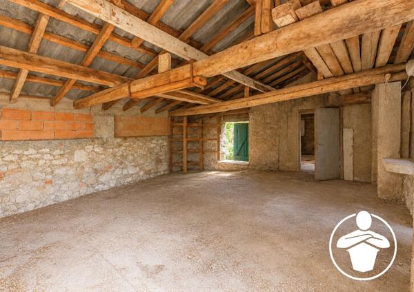 Vente                                                      Maison
                        
                     4 pièces                      84 m2                     à Roquefort