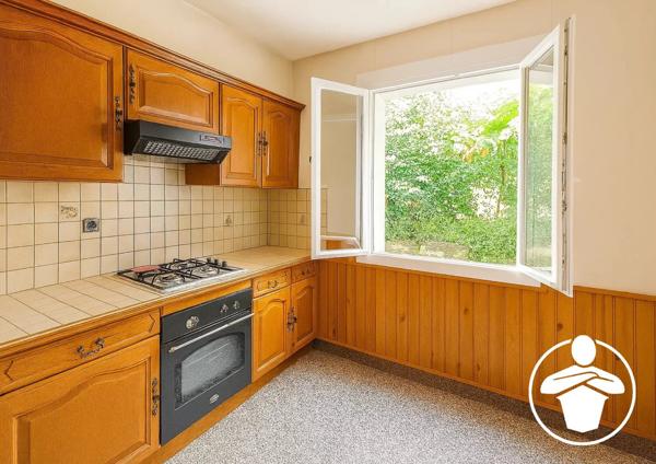 Vente                                                      Maison
                        
                     4 pièces                      84 m2                     à Roquefort