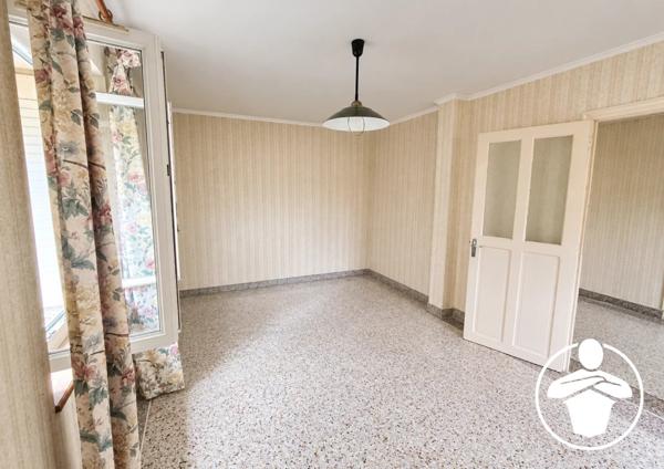 Vente                                                      Maison
                        
                     4 pièces                      84 m2                     à Roquefort