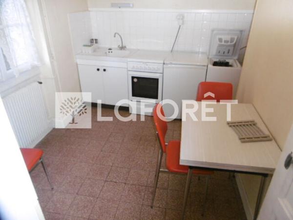 Location appartement Bourg-en-Bresse - 1 pièce(s) - 30 m² - 345 €/mois