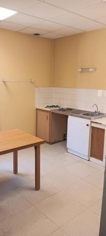 Rodez, local de 251 m² environ en rez-de-chaussée, proche quartier Saint Cyrice