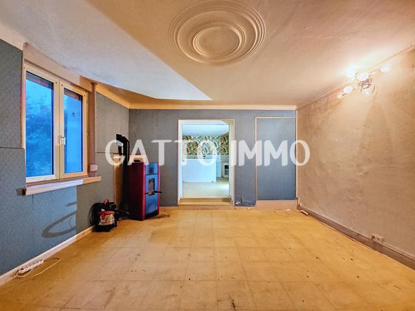 Distroff (57925) F4 + DE 113m² A RENOVER // 3CH // JARDIN // GARAGE // GRANGE// GROS POTENTIEL A SAISIR