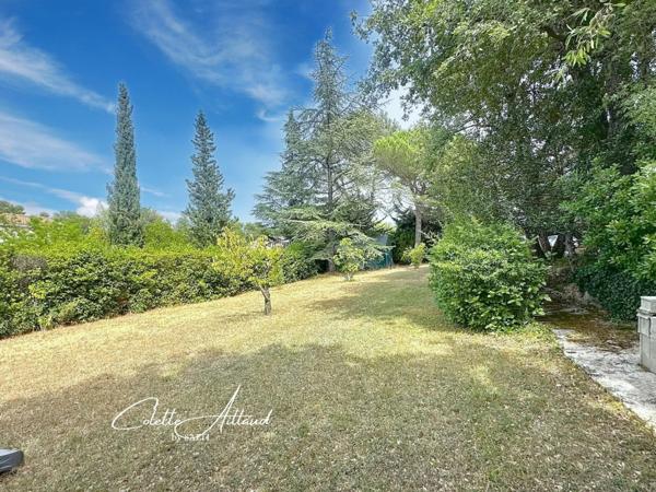 Écrin de verdure,charme, tranquillité, potentiel