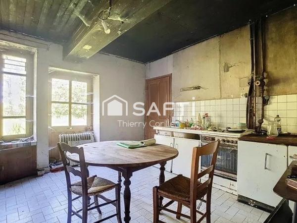 CORPS DE FERME A RENOVER ENTIEREMENT