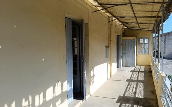 Maison à vendre    5 pièces •  Meyrannes