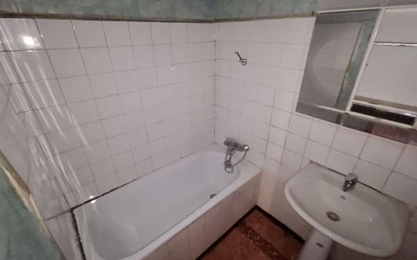 Maison à vendre    5 pièces •  Meyrannes