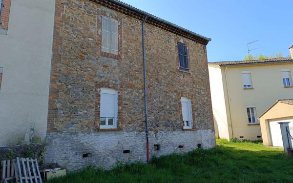 Maison à vendre    5 pièces •  Meyrannes