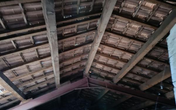 Maison à vendre    5 pièces •  Meyrannes