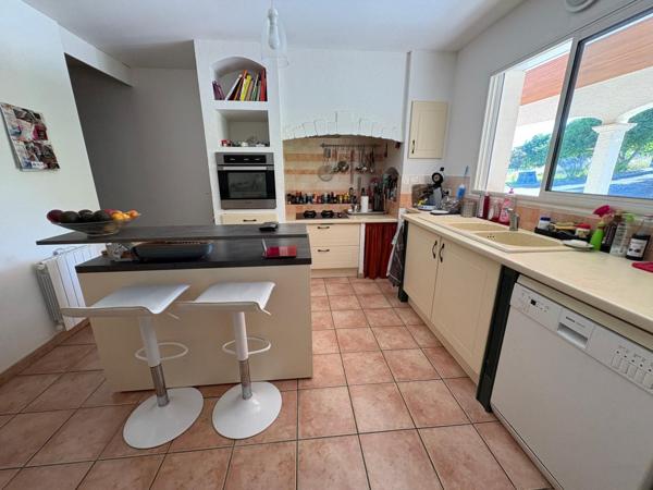 Maison de Plain-Pied - Havre de Paix et écrin de Verdure