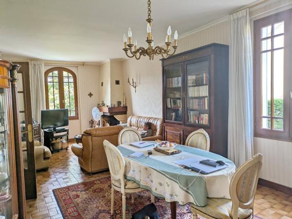 Au Bugue, maison de 129m² des années 30.