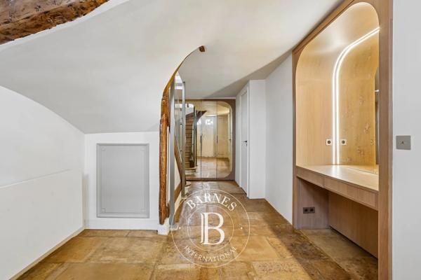 Paris 7ème, Appartement 2 Chambres -  84 m² à vendre