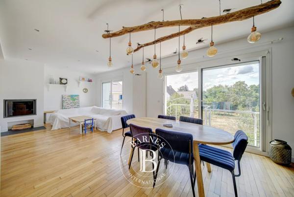 Le Mesnil-le-Roi, Maison 5 Chambres -  139 m² à vendre