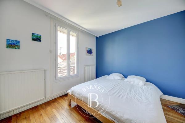 Le Mesnil-le-Roi, Maison 5 Chambres -  139 m² à vendre