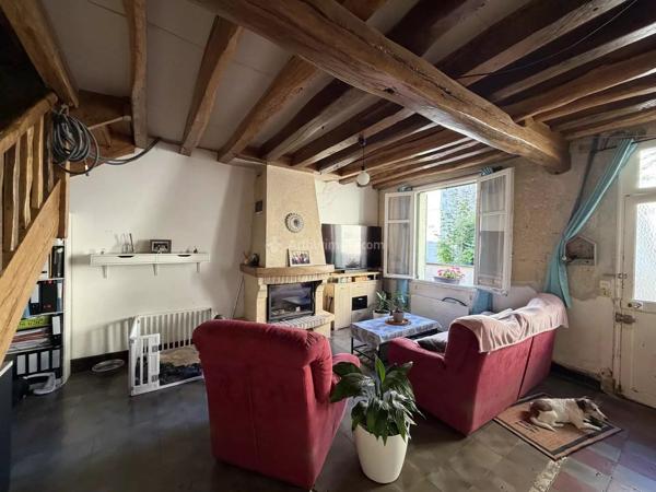 Vente                                                      Maison
                        
                     4 pièces                      84 m2                     à Vallée-de-Ronsard