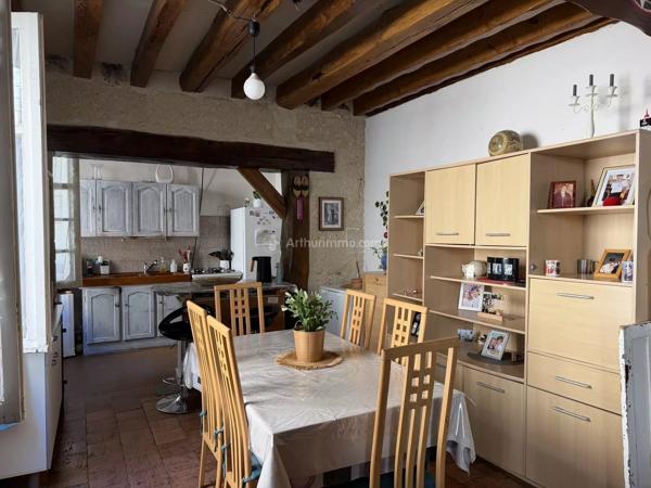 Vente                                                      Maison
                        
                     4 pièces                      84 m2                     à Vallée-de-Ronsard