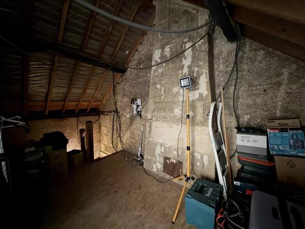 Vente                                                      Maison
                        
                     4 pièces                      84 m2                     à Vallée-de-Ronsard