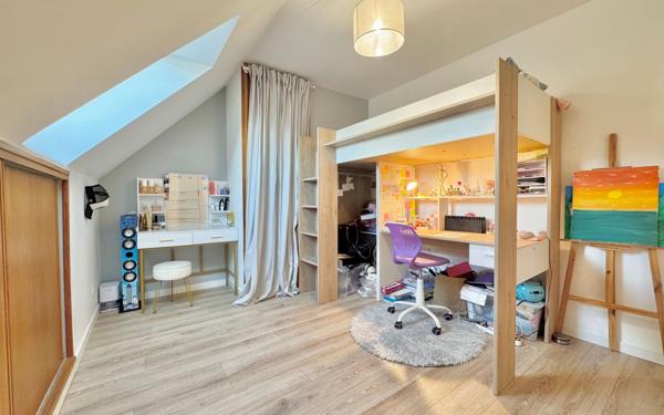 Maison à vendre    4 pièces • 150 m2 Chevry-Cossigny