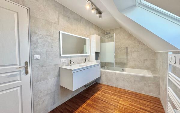 Maison à vendre    4 pièces • 150 m2 Chevry-Cossigny