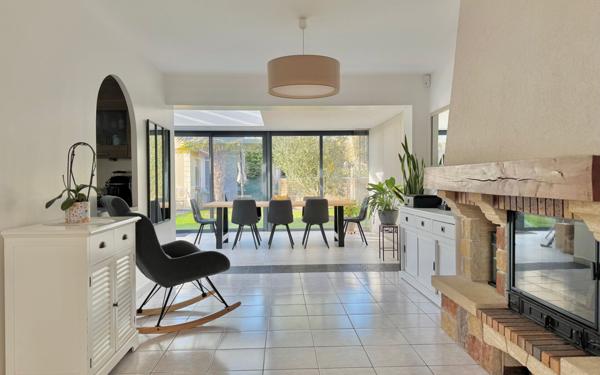 Maison à vendre    4 pièces • 150 m2 Chevry-Cossigny