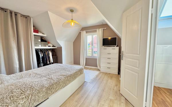 Maison à vendre    4 pièces • 150 m2 Chevry-Cossigny