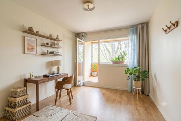 Appartement
         4 pièces
        - 79 m² Exclusivité 190 000 € *