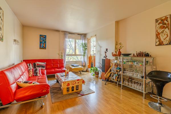 Appartement
         4 pièces
        - 79 m² Exclusivité 190 000 € *