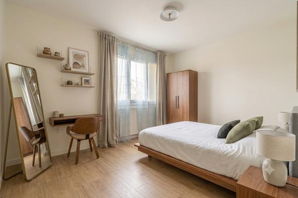 Appartement
         4 pièces
        - 79 m² Exclusivité 190 000 € *