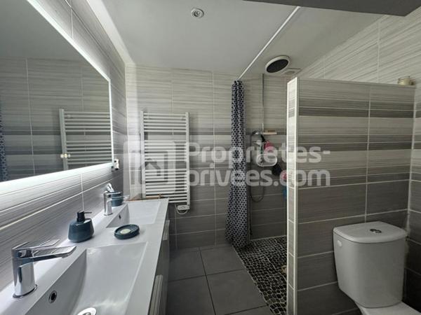 Maison de ville non-mitoyenne de 149 m² avec jardin et garage