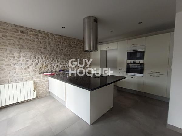 MAISON À LOUER DE 5 PIÈCES DE 142,25 M²