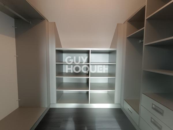 MAISON À LOUER DE 5 PIÈCES DE 142,25 M²