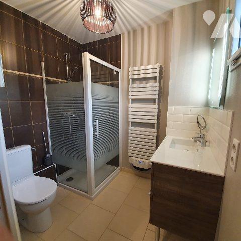 Ensemble immobilier à PONT L'EVEQUE