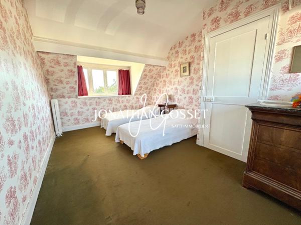 Verneuil-sur-Seine: Demeure familiale en plein centre-ville de 10pcs - 6ch - 208m² sur 1430m² de terrain