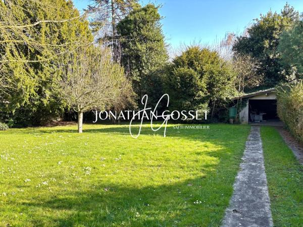 Verneuil-sur-Seine: Demeure familiale en plein centre-ville de 10pcs - 6ch - 208m² sur 1430m² de terrain