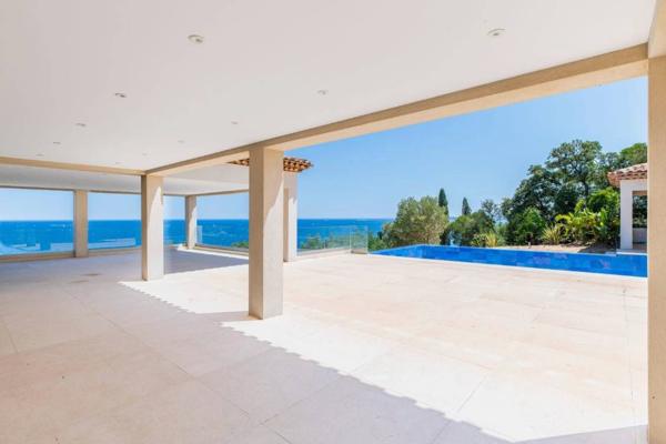 Sainte-Maxime (83120) Sainte-Maxime — Villa d’exception avec vue mer panoramique, domaine privé