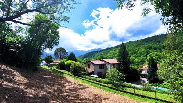 Terrain à bâtir de 2400m²