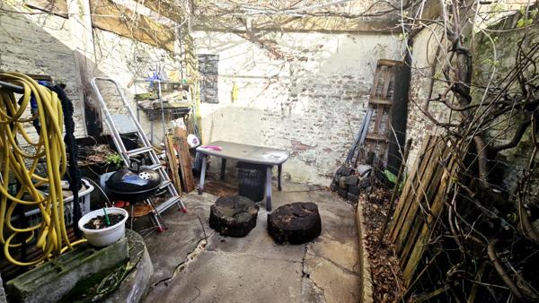 Maison St Quentinoise  2 pièce(s) 60 m2 avec courette