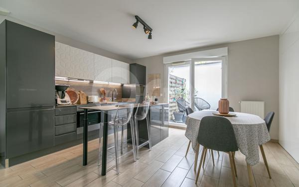 Appartement à vendre    5 pièces • 74 m2 Chennevières-sur-Marne