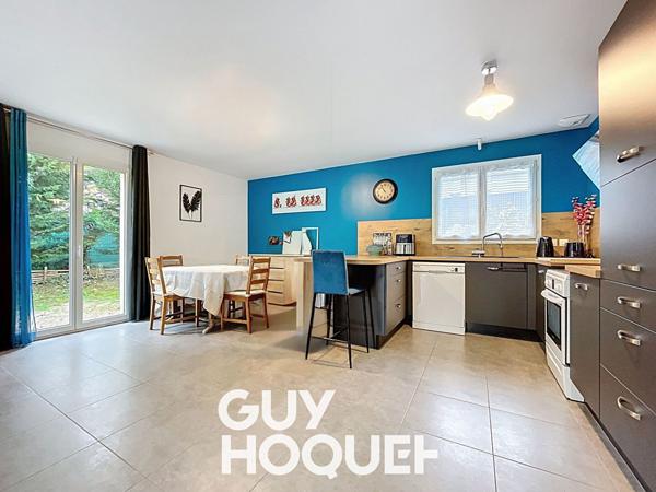 Villa Plain Pied 3 Chs + Garage + Carport et Terrain de 740 m² environ - 69840 JULIENAS