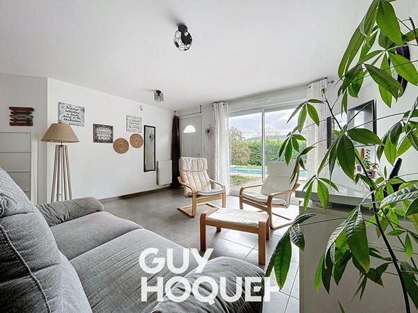 Villa Plain Pied 3 Chs + Garage + Carport et Terrain de 740 m² environ - 69840 JULIENAS