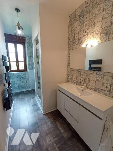 MAISON A VENDRE, CALIGNY.  

Beaucoup de charme pour cette maison de 166.53m², en très bon ét...