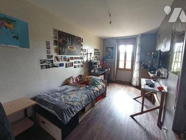 MAISON A VENDRE, CALIGNY.  

Beaucoup de charme pour cette maison de 166.53m², en très bon ét...