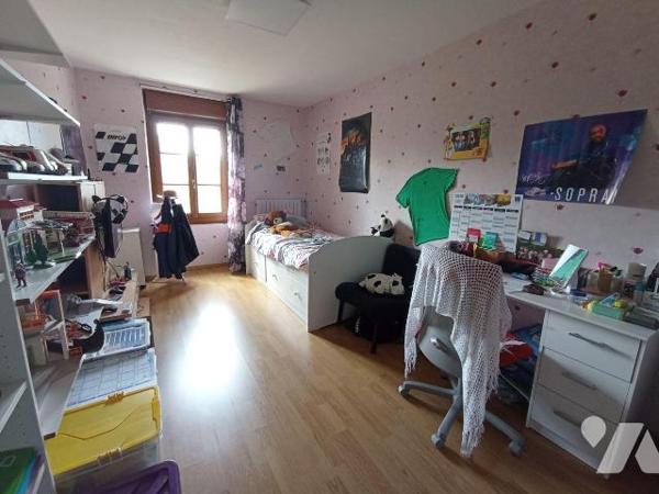 MAISON A VENDRE, CALIGNY.  

Beaucoup de charme pour cette maison de 166.53m², en très bon ét...