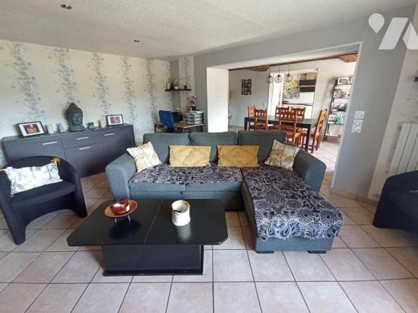 MAISON A VENDRE, CALIGNY.  

Beaucoup de charme pour cette maison de 166.53m², en très bon ét...