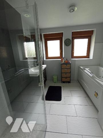MAISON A VENDRE, CALIGNY.  

Beaucoup de charme pour cette maison de 166.53m², en très bon ét...
