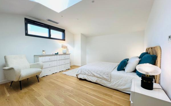 Appartement à vendre    4 pièces • 138 m2 Tassin-la-Demi-Lune