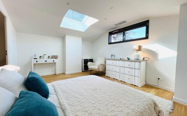 Appartement à vendre    4 pièces • 138 m2 Tassin-la-Demi-Lune